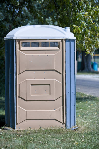 Portable Toilet Options We Offer in Broadview Park, FL